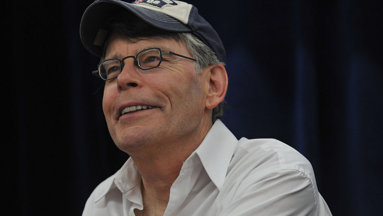 Carti faimoase, interzise in scolile dintr-un stat american. Celebrul autor Stephen King, printre ultimele „victime” Imagine