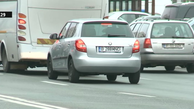 Cartile de identitate auto se schimba. Vor disparea doua taxe Imagine