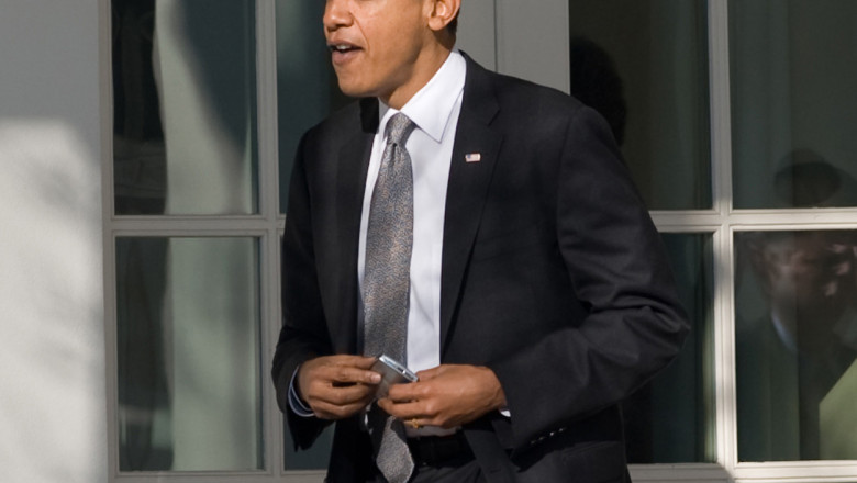 Casa Alba ar putea inlocui BlackBerry cu smartphone-uri Samsung sau LG Imagine