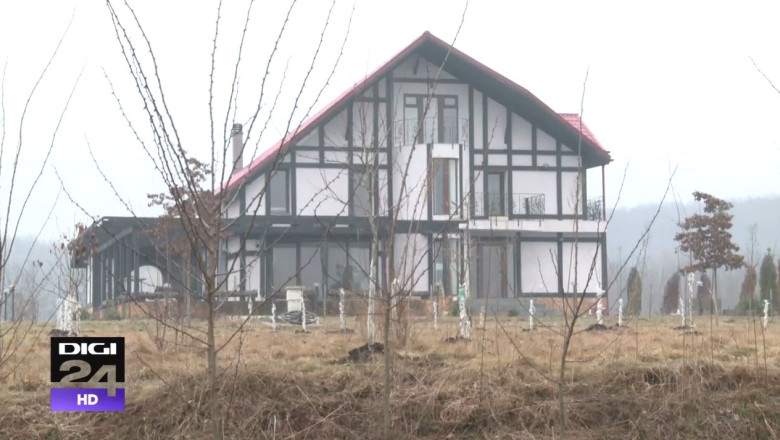 Casa de vacanta a lui Toni Grebla, construita ilegal. Cativa localnici spun ca terenul e al lor Imagine