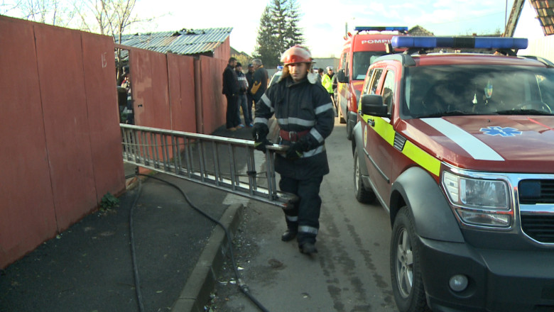 Casa in flacari in Oradea Imagine
