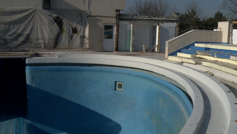 Casa noua, pentru un alt delfin. Mamiferul va locui temporar separat de Ni Ni si Chen Chen Imagine