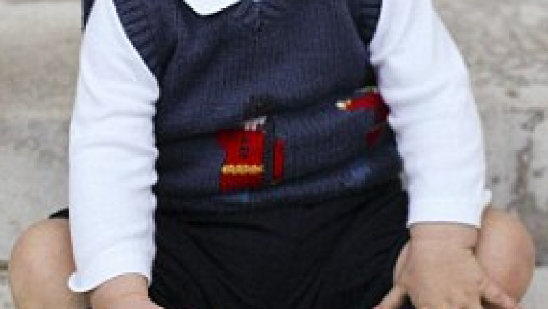 Casa regala britanica a publicat fotografii noi cu printul George Imagine