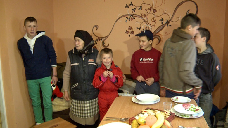 Casa Share, finalizata. Sapte suflete s-au mutat intr-o casa construita prin donatii pe internet Imagine