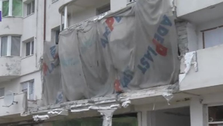 Case avariate, ancheta fara raspuns. Autoritatile evita sa anunte daca vor ajuta locuitorii blocului avariat din Calarasi Imagine