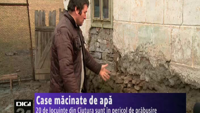 Case macinate de apa. 20 de locuinte din Ciutura sunt in pericol de prabusire Imagine