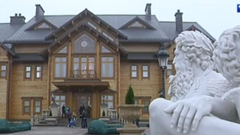 Casele lui Viktor Ianukovici, scoase la vanzare. Guvernul ucrainean vrea sa aduca astfel bani la buget Imagine