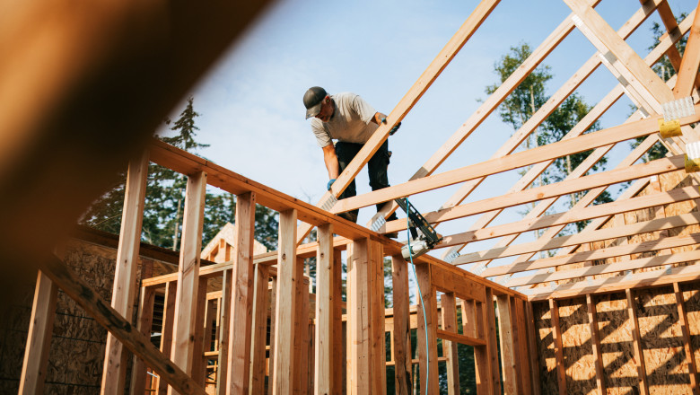 Casele pana in 150 de mp, ridicate fara autorizatie. Ce spun expertii despre propunerea ministrului Dezvoltarii: „Va crea haos” Imagine