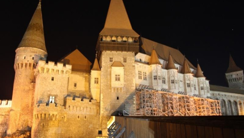 Castelul Corvinilor din Hunedoara, o lume de basm Imagine