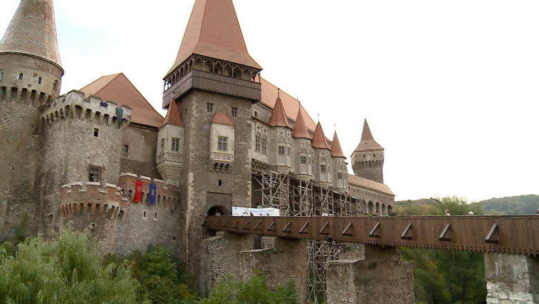 Castelul Corvinilor, in tur virtual Imagine