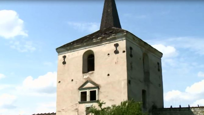 Castelul Kornis, splendoare in paragina Imagine