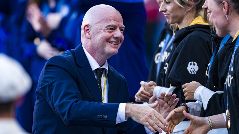 Cat castiga si unde locuieste presedintele FIFA, Gianni Infantino. Chirie de mii de euro platita de FIFA Imagine