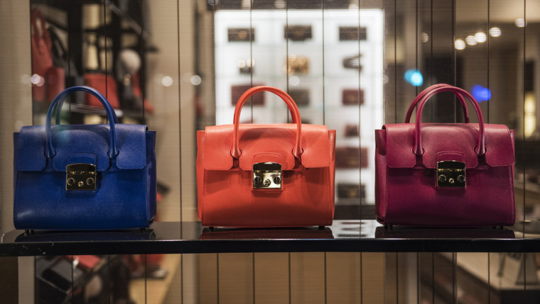 Cat costa, de fapt, o poseta de lux care se vinde cu 2.600 de euro Imagine