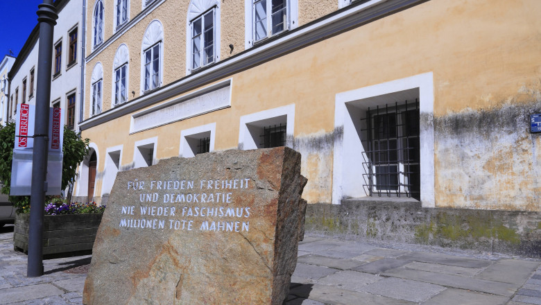 Cat costa renovarile pentru casa natala a lui Adolf Hitler. Cheltuielile initiale s-au dublat Imagine