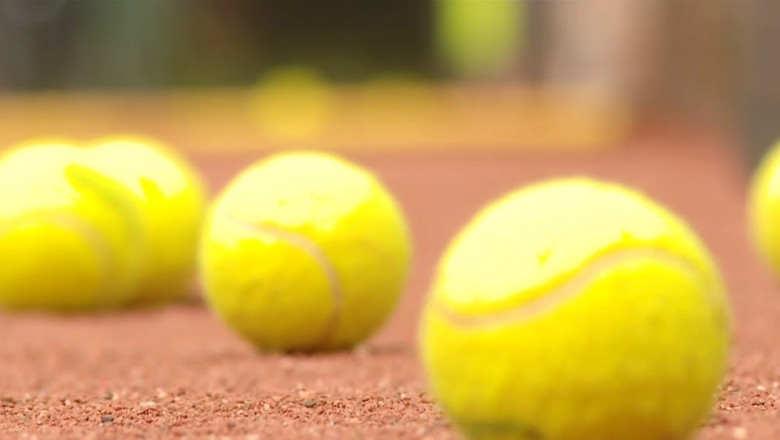 Cat costa sa devii jucator de tenis in Romania Imagine