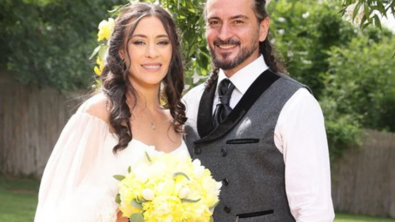 Catalina Ponor s-a casatorit religios cu Bogdan Jianu. Mirele a venit pe cal, iar mireasa in caleasca Imagine