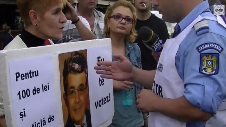 Cateva persoane au protestat la lansarea candidaturii lui Victor Ponta: „100 de lei, cat v-au dat? V-au dat bonuri sa mancati mici?” Imagine