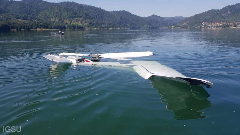 Cauza prabusirii avionului in lacul Colibita ar fi o eroare umana. Expert in aviatie: Apa e mai periculoasa la viteza mare Imagine