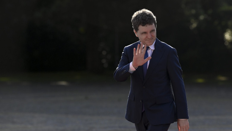 Ce a raspuns Nicusor Dan, intrebat daca a dat vreodata „spaga de supravietuire” ca Dragos Anastasiu Imagine