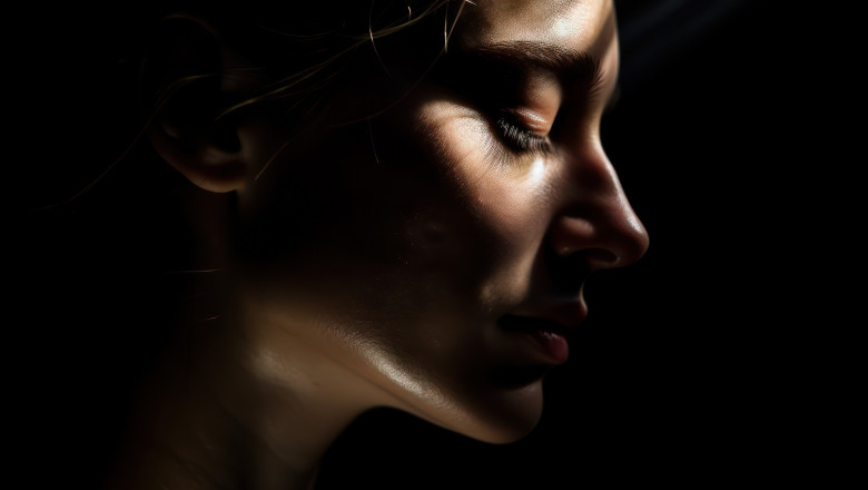 Ce e Shadow Work, trendul viral de pe TikTok si inspirat dintr-o carte. Psiholog: Exista riscuri legate de acest fenomen Imagine