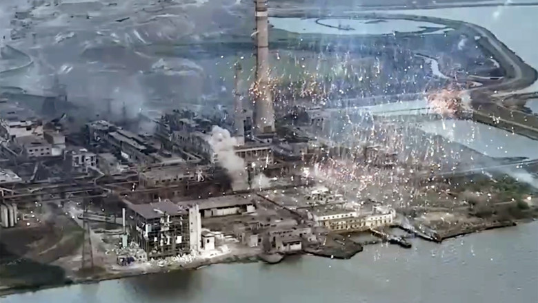 Ce este „fosforul alb”, substanta incendiara care arde pielea pana la os. Kievul ii acuza pe rusi ca folosesc aceasta arma in Ucraina Imagine