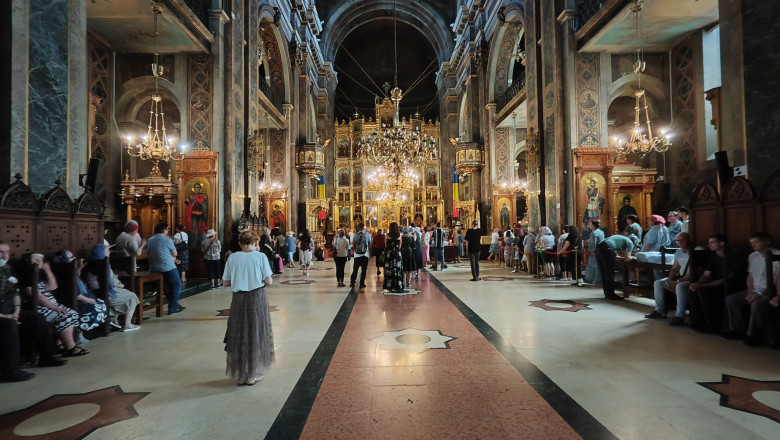 Ce nume se sarbatoresc de Sfanta Parascheva. Cui sa ii spui „la multi ani” astazi, pe 14 octombrie Imagine