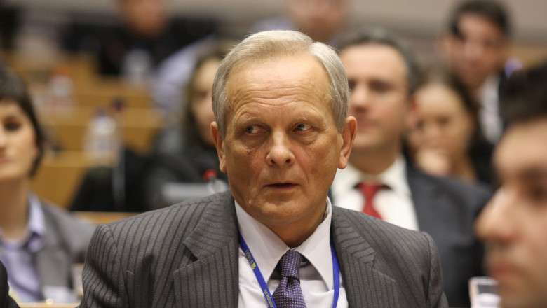 Ce pensie are Theodor Stolojan dupa ce a fost premier, europarlamentar si economist la Banca Mondiala Imagine