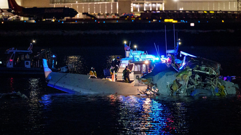 Ce probleme legate de spatiul aerian din Washington ies la suprafata, dupa accidentul aviatic din apropierea Aeroportului Reagan Imagine