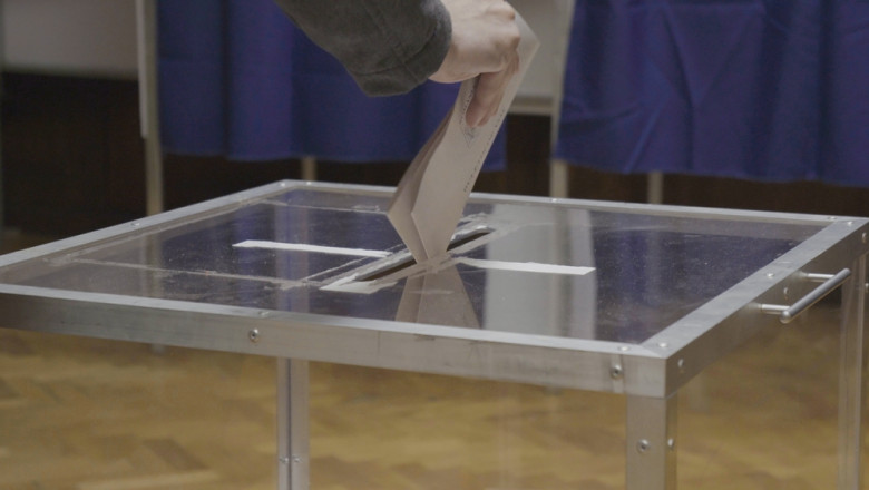 Ce se intampla daca un alegator se duce la urne si figureaza in sistemul informatic ca deja a votat. Masurile anuntate de BEC Imagine