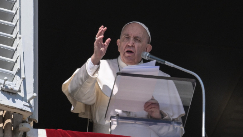 Ce spunea papa Francisc despre moarte. Suveranul pontif a scris prefata unei carti cu putin timp inainte de a se stinge din viata Imagine
