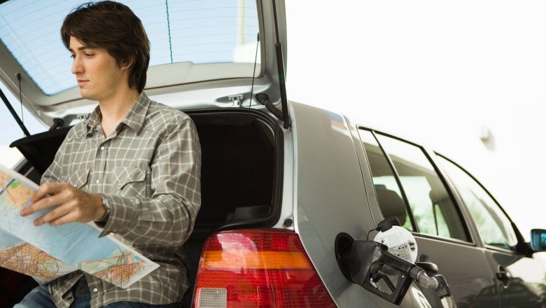 Ce trebuie sa stiti daca mergeti in vacanta cu masina in tarile vecine. Unde e mai avantajos sa faci plinul Imagine