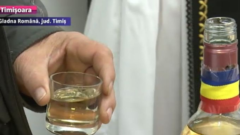 Cea mai buna rachie, aleasa in Banat, in localitatea Gladna Romana Imagine