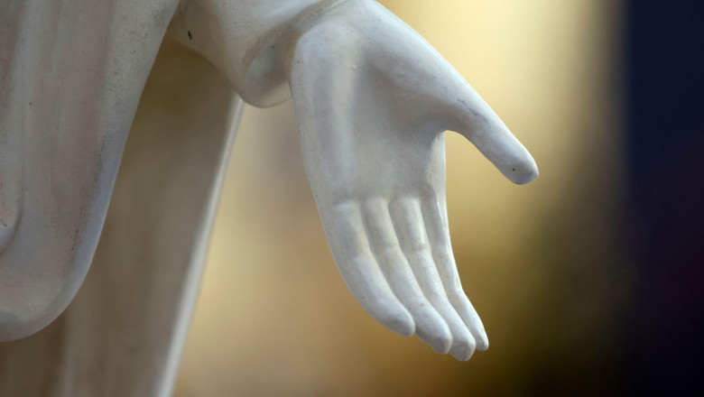 Cea mai inalta statuie a Fecioarei Maria din Europa, inaugurata in vara, in Polonia. Depaseste Hristos Mantuitorul din Rio de Janeiro