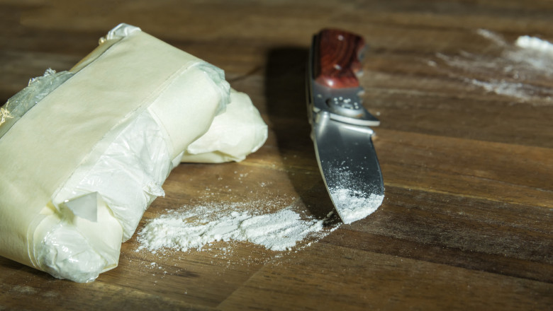 Cea mai mare captura de droguri din acest an. Cocaina de 3,5 milioane de euro, descoperita de politie intr-o autorulota, in zona Sibiu Imagine