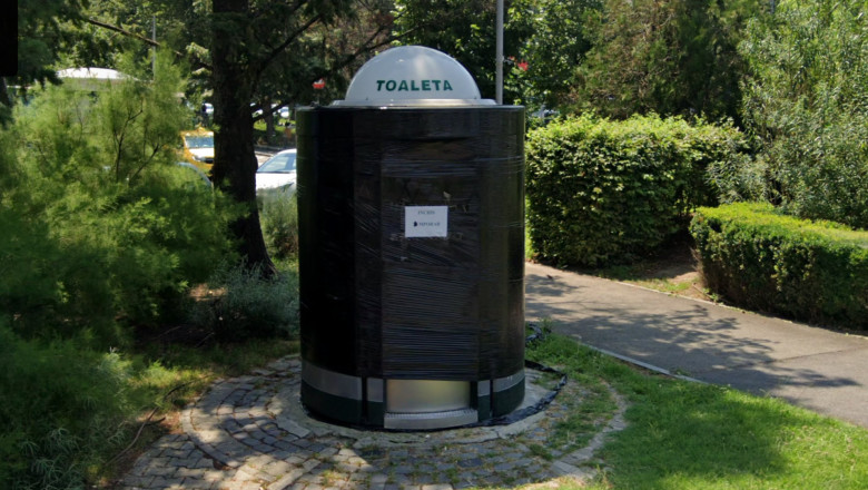 Cea mai mare firma-fantoma din Romania, validata de ANAF. Sediul principal, o toaleta publica din Capitala Imagine