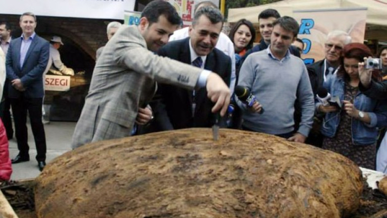 Cea mai mare paine cu cartofi, coapta in Romania, a intrat in Cartea Recordurilor Imagine