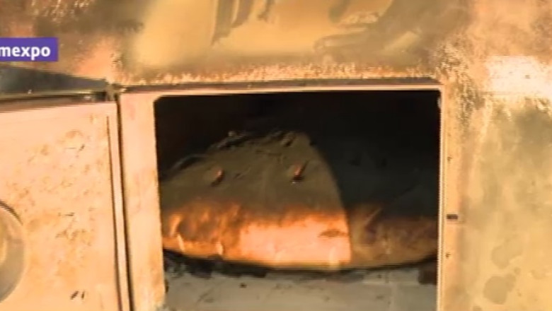 Cea mai mare paine, disputata de 800 de pofticiosi. Ministrul D. Constantin: Parca vad lupta pentru buget. Toata lumea trage  Imagine