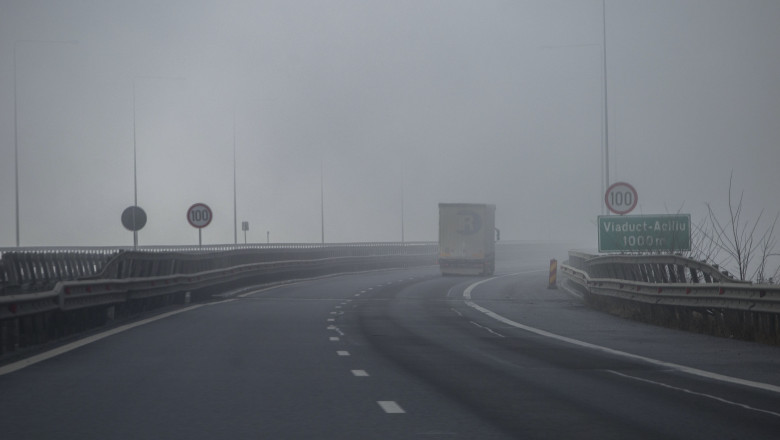Ceata pe mai multe drumuri din tara, dar si pe autostrazi. In unele zone vizibilitatea este sub 50 de metri Imagine