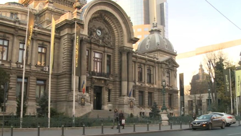 CEC Bank va plati daune morale de 3.000 de euro unei cliente Imagine