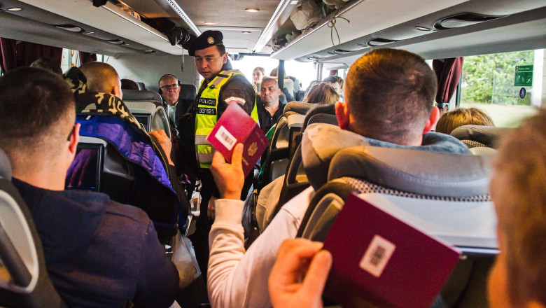 Cehia prelungeste controalele la granita cu Slovacia dupa cresterea numarului de migranti Imagine