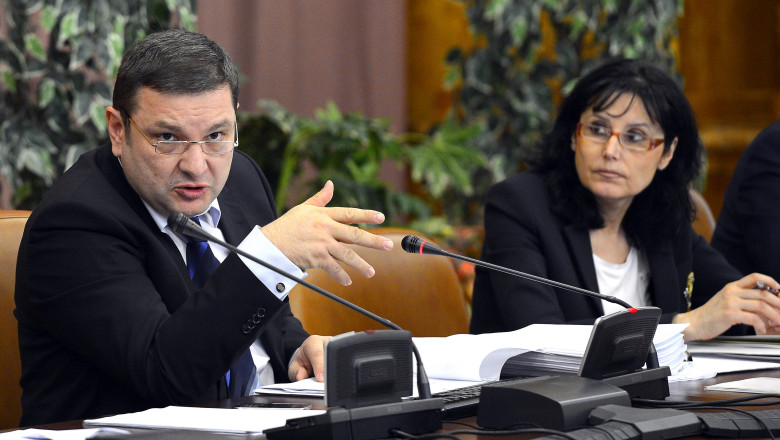 Cei 22 de deputati juristi care au modificat Codul Penal nu au fost 22. Unii nici nu au stiut de sedinta Imagine