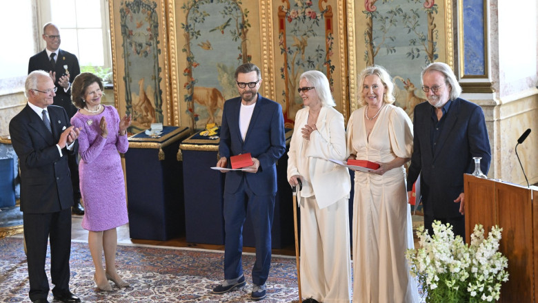 Cei patru membri ai legendarei trupe ABBA au fost decorati de regele Suediei Imagine