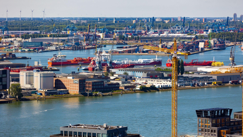 Cel mai mare port din Europa se pregateste pentru un eventual razboi cu Rusia (Financial Times) Imagine