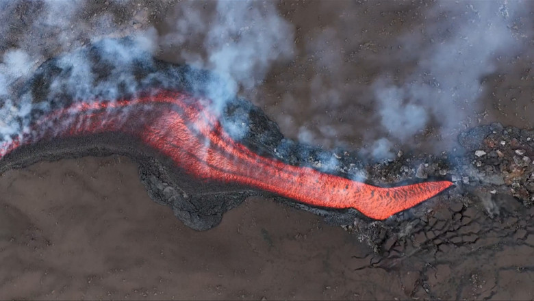 Cel mai mare vulcan activ din Europa a erupt din nou. Imagini spectaculoase surprinse deasupra vulcanului Etna Imagine