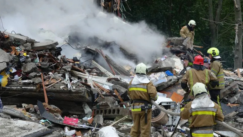 Cel mai sangeros atac al Rusiei asupra Kievului din acest an: Bilantul victimelor urca la 31 de morti, inclusiv 5 copii. 159 de raniti Imagine