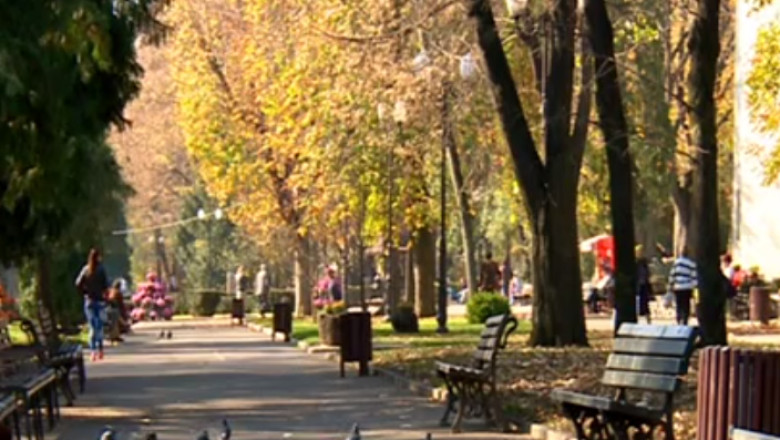 Cel mai vechi parc din Iasi. In Gradina Copou se afla si teiul lui Eminescu Imagine
