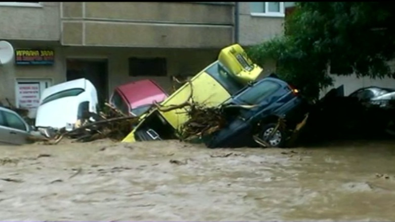 Cel putin 11 morti la Varna, in urma ploilor puternice. Doliu national, decretat pentru 23 iunie Imagine