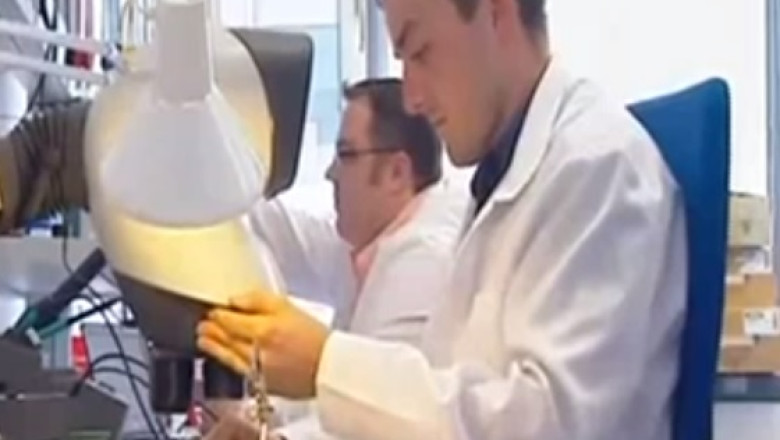 Cel putin 15.000 de angajati Siemens isi vor pierde locul de munca Imagine