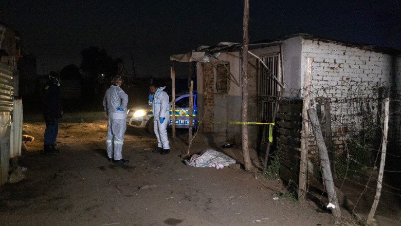 Cel putin 16 persoane, printre care si trei copii, au murit in Africa de Sud in urma unei scurgeri de gaze Imagine