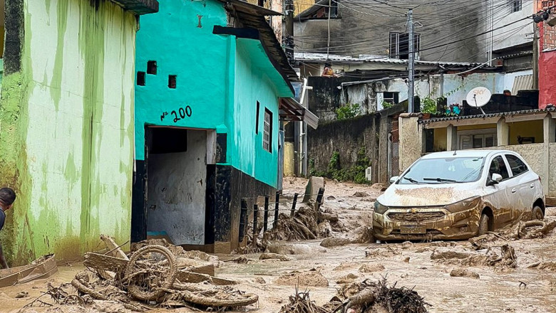 Cel putin 24 de oameni au murit intr-o furtuna puternica in Brazilia Imagine
